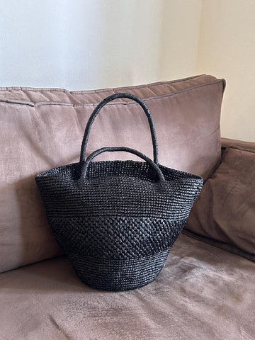 Black Handwoven Straw Tote Summer Beach Handheld Straw Bag